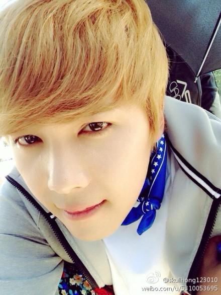 Hongki Weibo BzqkXECCIAELbUO