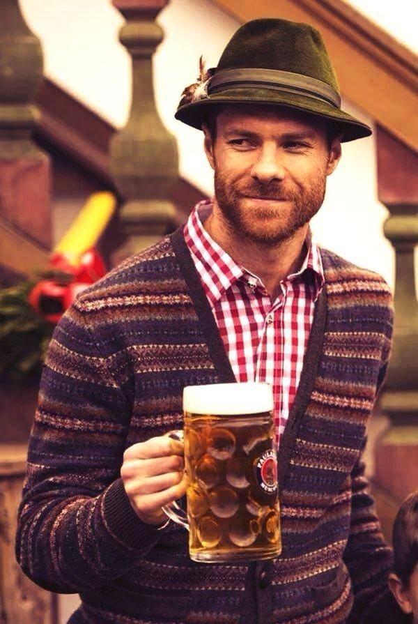 Matt_H3's tweet photo. “@SportHumour: Xabi Alonso ready for the weekend. http://t.co/JIL3neYMPE” @tombobshort1 This will be us!! 🍺