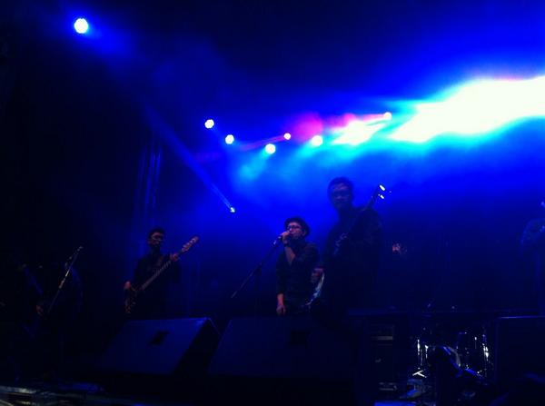 kulinerbdgjuara's tweet image. Goyang mang :) RT @kickfest: Yes! Ada @inikamiska di main stage nih! Hore horeeeee mari goyaaang 🎉🎉🎉 #Loopkickfest