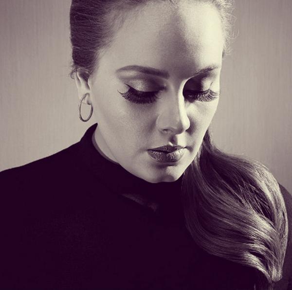 AdeleNicaragua's tweet image. » #Repost: El sello discográfico, @XLRECORDINGS, aplazó el lanzamiento del nuevo álbum de Adele; para el 2015. 💽
