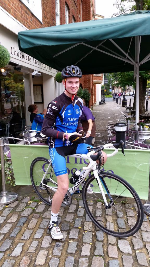 sojodrell's tweet image. Great ride out with @keeynesL of @OdihamCyclingCl to Windsor. Thanks for the workout mate. #nicepace