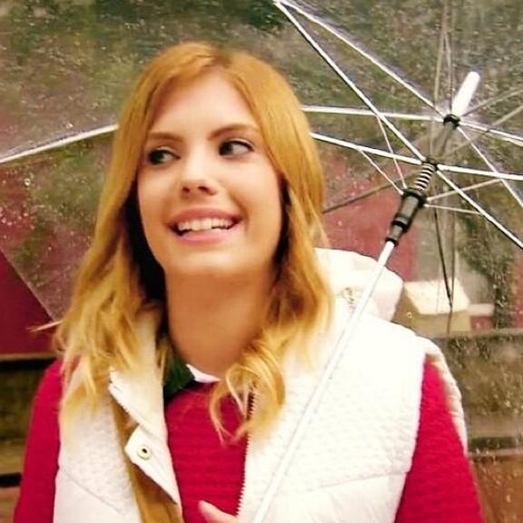 Gülüşüne öldüğüm kız 😍💕 <a href="/edaeceu/">Eda Ece</a>