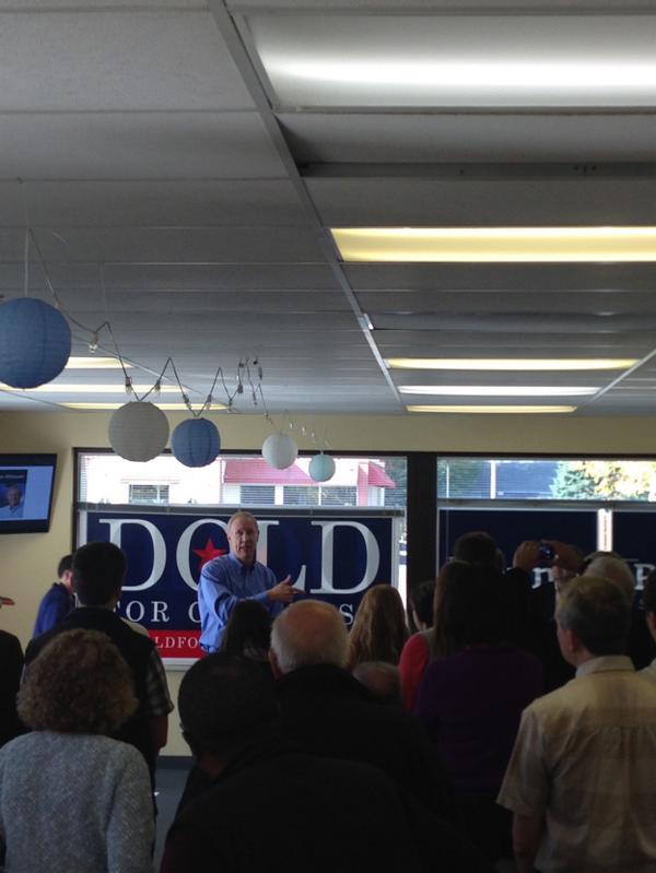 ccaulfield24's tweet photo. Thank you @BruceRauner @Evelynetti for coming by to show your support for @ROBERTDOLD @Leslie4StateRep #il10 http://t.co/MiyKNj2hhq