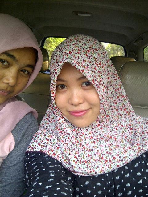 SherlyAditia's tweet photo. QT with si calon pengantin,sambil anter undangan <3 my besties bolet http://t.co/oUSpJvNHE1