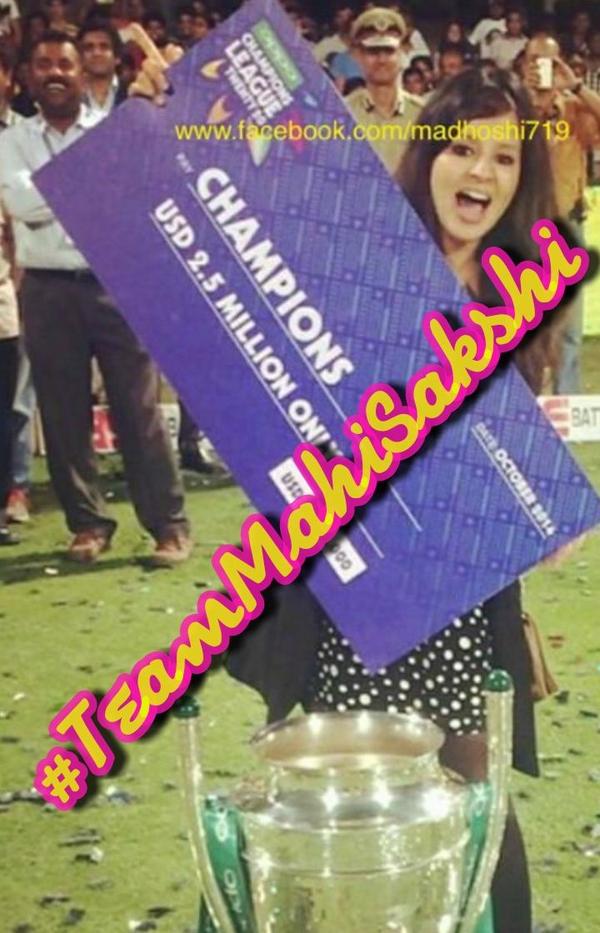 msdsakshi_fc's tweet photo. Awww our cute Sakshi Dee at #clt20Final @SaakshiSRawat #TeamMahiSakshi http://t.co/0k4TEcQC8D