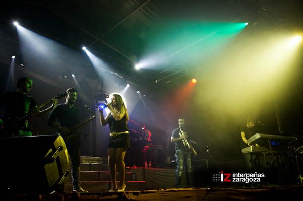 interpzgz's tweet photo. Fotos viernes,10: A.Fernández,DVD,Serruchazo,V.Sada-Mime, @_discorafa @dj_moncho http://t.co/zXUhf77JO4 #iz30 http://t.co/NiNIP0KkyJ