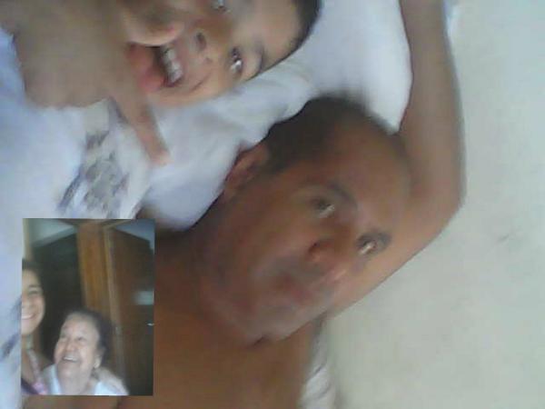 DaniGoo23's tweet photo. Hola abuelaaaaa http://t.co/5BbjwxttJd