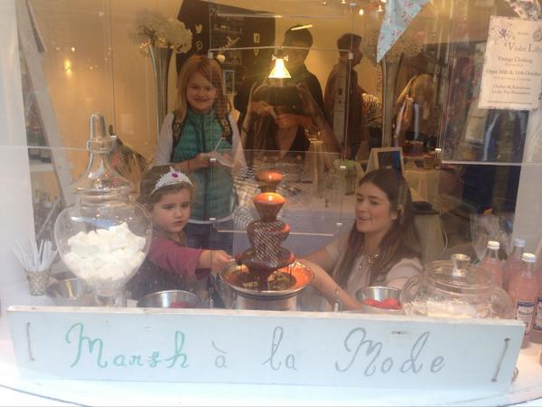 marshalamode's tweet image. My favourite picture from today - how adorable is this Cambridge Princess?? @CambridgeBID @TestTown2014