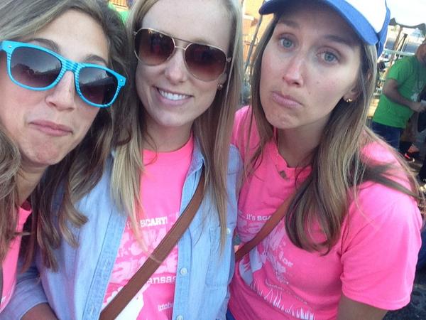 Bagel813's tweet photo. Love the ladies of @EskimoBrothas @cjremmenga @lakeweekendleah @BACasement http://t.co/Bc7YhDcx2b