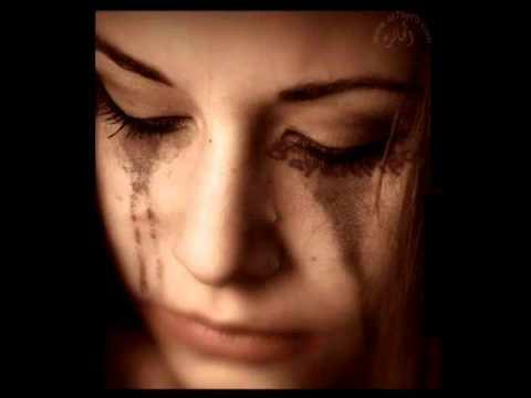 Заплаканная девушка. Гифка кричит. Плачущие девушки. Плачущая девушка. Девушка плачет эстетика.