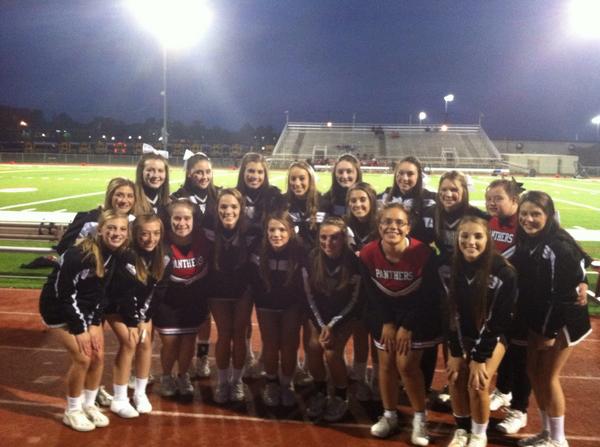 BRHScheer's tweet image. Such an honor to have these special ladies cheering with us last night! #SparkleEffect #AmericaNeedsCheerleaders