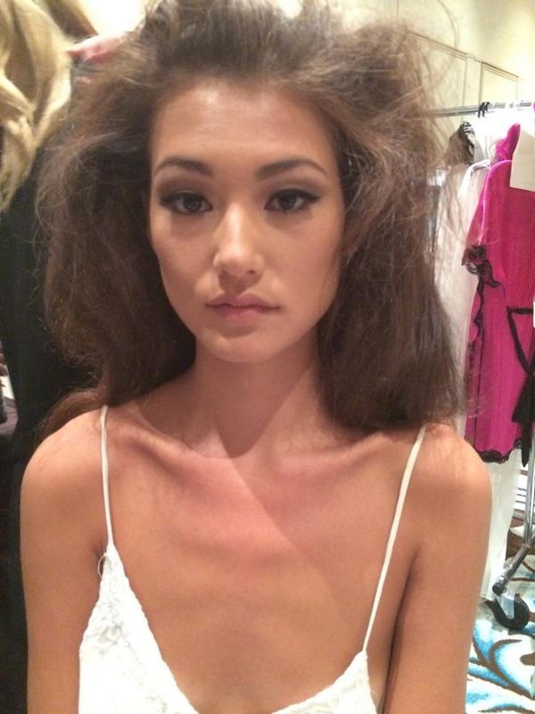 ohnevien's tweet image. today&apos;s look was inspired by Brigitte Bardot. Nude lips &amp;amp; thick cat eye 😉 #simpleandchic #makeupbynevien #LaPerla