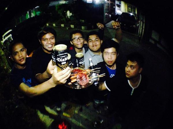 cheeers lil party with our beloved crew yes we are eastcrew malang #FEWP!
