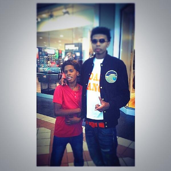 Antonio ™’s pics and videos