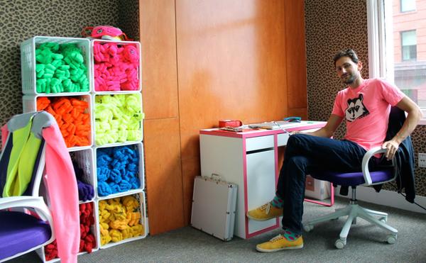 jillianiles's tweet image. Check out the crazy, neon “offices” of @clash — a startup for scavenger hunts read.bi/116C2rQ