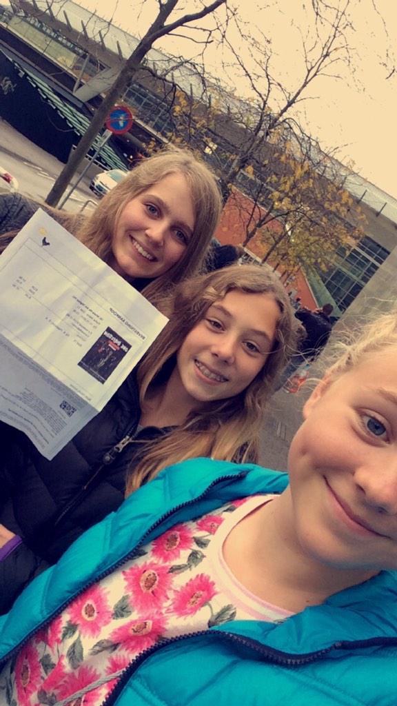 Some1DUpdates's tweet image. It was amazing @NiallOfficial @zaynmalik @Real_Liam_Payne @Louis_Tomlinson @Harry_Styles