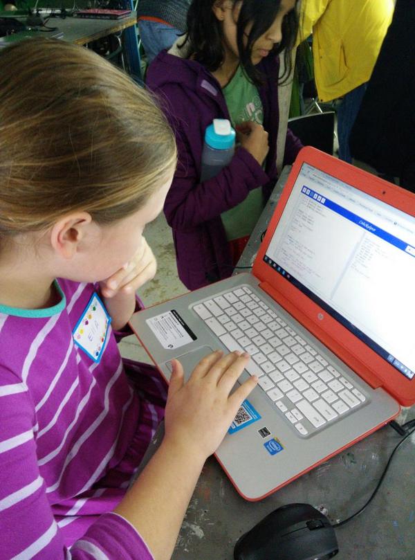 GirlsThatCode's tweet image. Thanks @CoderDojo for a great @getpy  Python class today @girlsthatcode