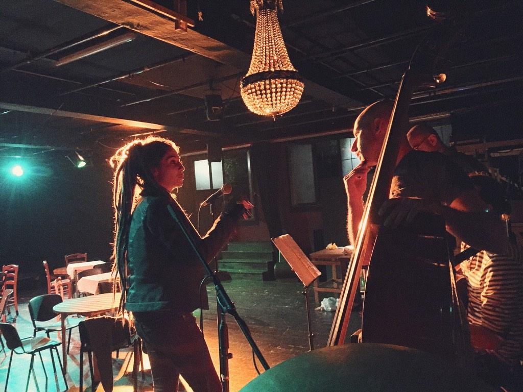 Embedded image permalink