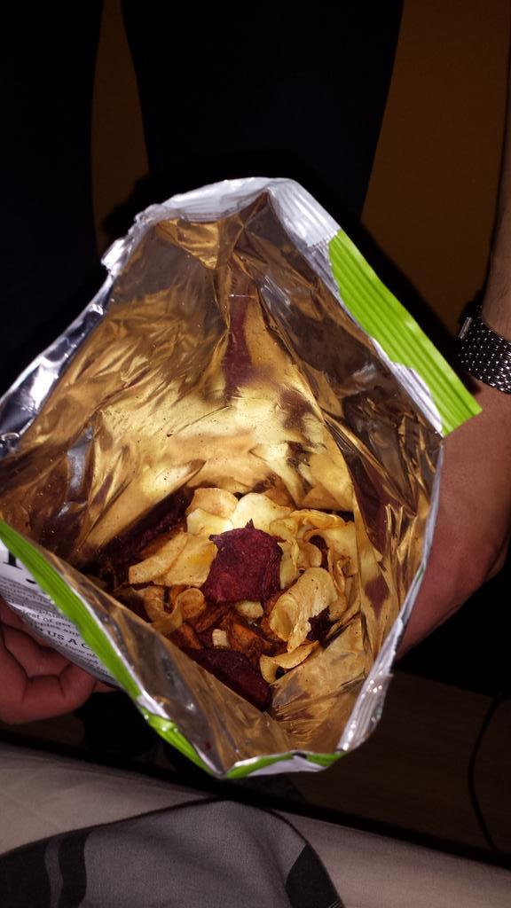 EmilyRobinson4's tweet photo. @Tyrrells, could I have some crisps with this bag please? http://t.co/rlhtQSVTrZ