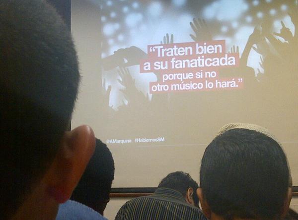 GoRojasVictor's tweet photo. #HablemosSM @EstereoMKT @AMarquina Me parece que esta foto resume la 6ta edición del @HablemosSM aqui va ---> http://t.co/G7p0H2PXHq