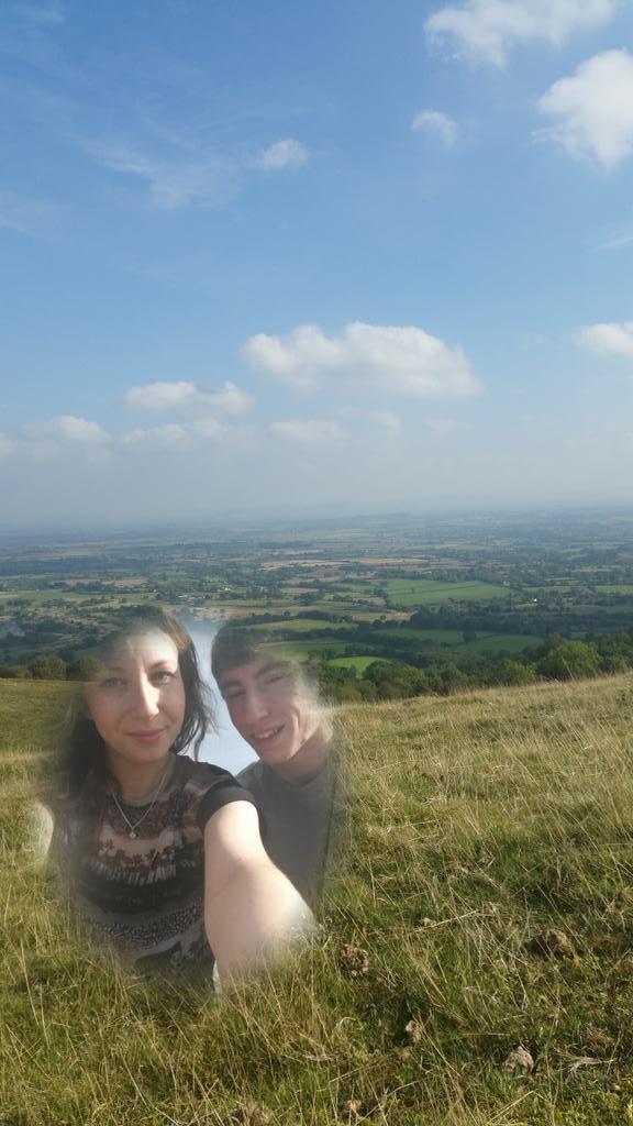 _helebean's tweet image. Had my eyes closed in nearly EVERY photo. Butttt adventures on the hills with @ConnorOd92 #doublecamera