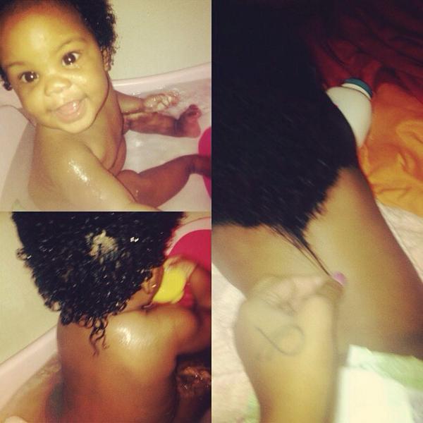 Kenishaac's tweet photo. Bath time wit butt butt 🛁💛💛 
#MyFavoriteGirl👯 #iSoLoveHer😆 #MyButtButt👑 #HerHairSoLong😍 #Her7months😝 http://t.co/IGbI9s3nq9