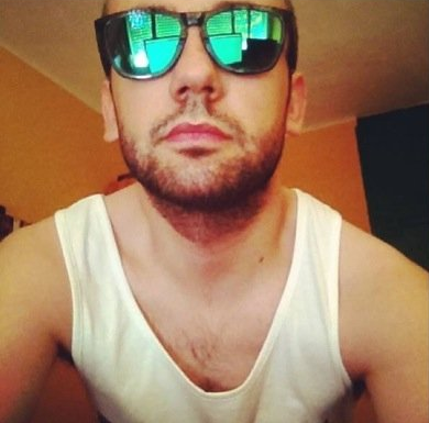 s0danvers's tweet photo. @ladanvers tu careto y tu nick real 
@Carlitos27gv 
@Titani046 http://t.co/WQEdRgLJ1N