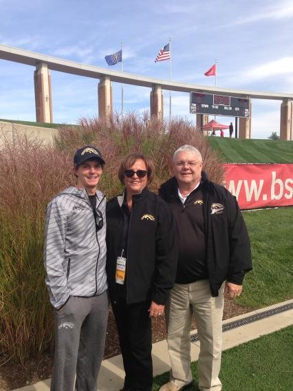 WMU_AD's tweet image. Family join in football win at Ball State today 42-38! Awesome Bronco Win for Volleyball against CMU TOO!