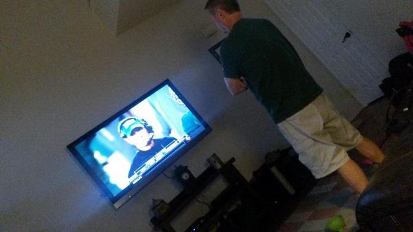 TheFamilyPup's tweet photo. There's a lot of yelling in this house. #Sports #NotYellingAtMe http://t.co/tKdgBhP0j6