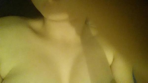 NippsSnapchat's tweet photo. retweet and add me on snapchat for nudes;) boys only -nipppppss   add meee http://t.co/LYWQ1lE0Kf