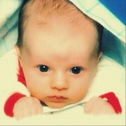 Who was the most adorable baby on the planet? Josh Hutcherson, thats who! Happy birthday cutie pie 