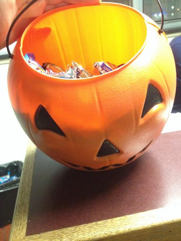 SCMassasoitHall's tweet photo. Trick or Treat! Get a candy from the security desk and remember to thank your staff! #MassasoitLove http://t.co/ugucyEOfCw
