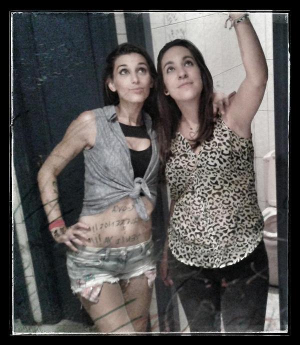 SaraMartinde's tweet photo. @DiscotecaOHLeon #revelBingo @yaiiza_3 http://t.co/qW9yjtWyUc