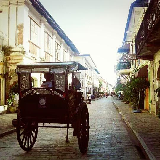 CharmB_07's tweet photo. @rapplerdotcom #SharePH Vigan http://t.co/CqT3ouv2oh
