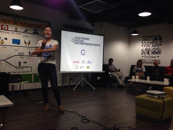 GlobalShapers's tweet image. Shimer Diao, (coming) Community Manager of Asia Pacific region from the forum at #HubIT in #SHAPEAsiaPacific