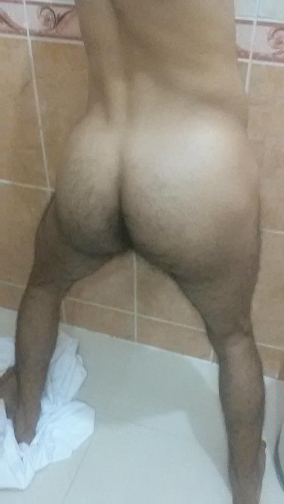 ناقصني زب واحد جااد 19 سنهه وتحت