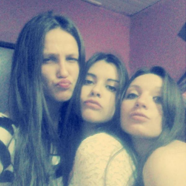 JessicaFranczuk's tweet photo. No la dejess ir ππ #Vipppp http://t.co/PWeij6XknO
