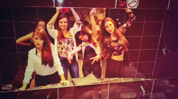 NereaJimenezM's tweet photo. Disfrutando con unas personas de infarto 💓💓😍😍 @elisamunoz12 @MariaySamuel8 @laurath91 #sory http://t.co/9IsSItE2EG