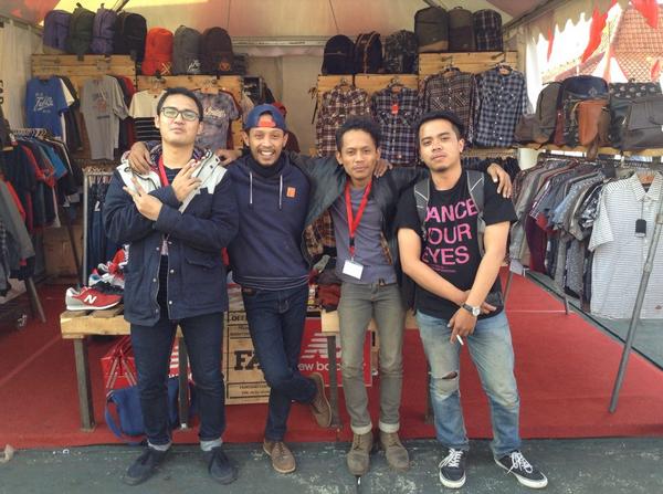 FADINDONESIA's tweet image. orang2 kece sederhana bandung ini aja mampir booth kita, masa kalian ga? #loopkickfest2014 #booth14