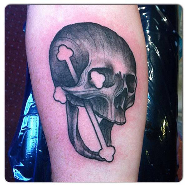 #tattoo #skull #cross