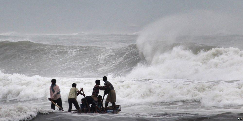 BzuYl6cIQAAk20V.jpg:large