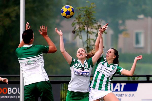 In beeld: <a href="/KVTriade/">Korfbalver. Triade</a> wint ook van NKV (19-14). #hetkontakt