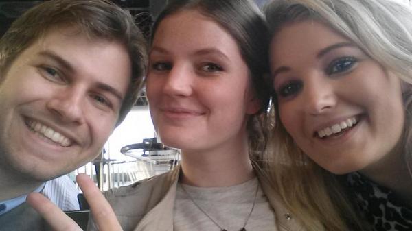 JVEuropeseZaken's tweet photo. Dutch delegation #EU #youthconf on our #way2rome. Go @lieketgilde, @SjoukjevO and @BasRood! #youthrights @NJRtweets http://t.co/dDuDFne2jG