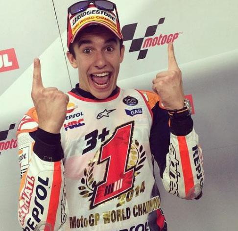 MediasetMotor's tweet photo. La fiesta samurai, la batalla con Rossi, sus lágrimas... EN VÍDEO http://t.co/GqVxpzdfC0 #MM93WorldChamp http://t.co/FwcEN2exk9