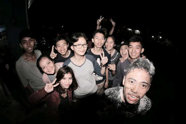 Happy birtdhday gaes semoga panjang umur, dilancarkan rezekinye, ditemukan jodoh yg baik 
. Aminnno:)#latepost