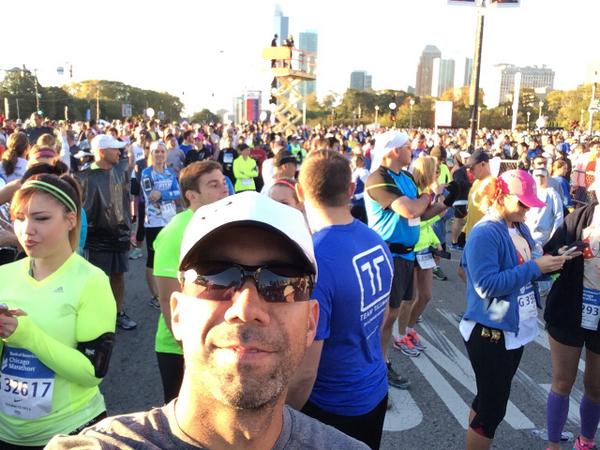 byamada's tweet photo. Starting line @ChiMarathon. First-time full. #guaranteedPR. #beautifulday http://t.co/zlJvp9aUf0