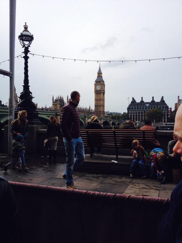 MandersRun's tweet image. Lunch by the river!