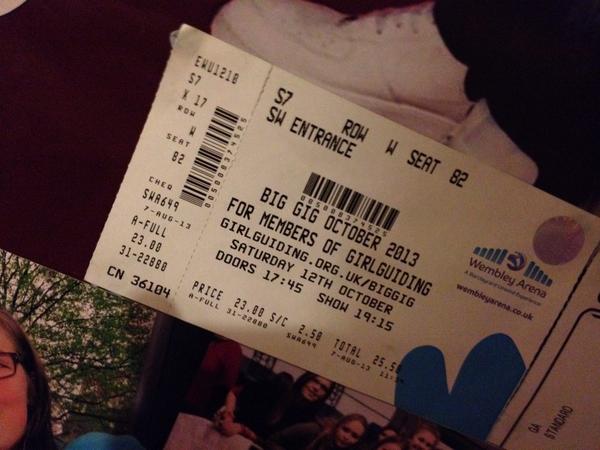 JLSbluegirlAbz's tweet image. THIS TIME LAST YEAR I SAW OVERLOAD LIVE FOR THE FIRST TIME 😭😪💕 #VoteOverLoadGeneration