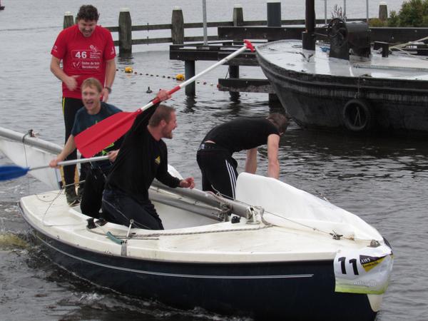 Team Roorda-Pol Pijlman winnen peddelend Grouster zeilmarathon.