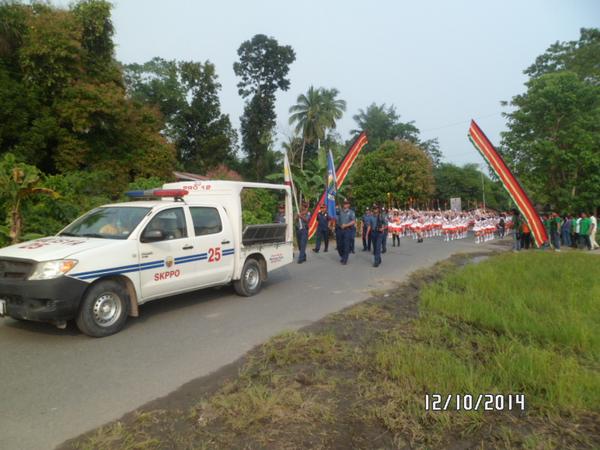 lutayanPNP's tweet photo. PSI MELVIN M BALBA,OIC joined the parade in celebrating 47th foundation anniversary and 14th kanduli festival http://t.co/LEy8nTmygM